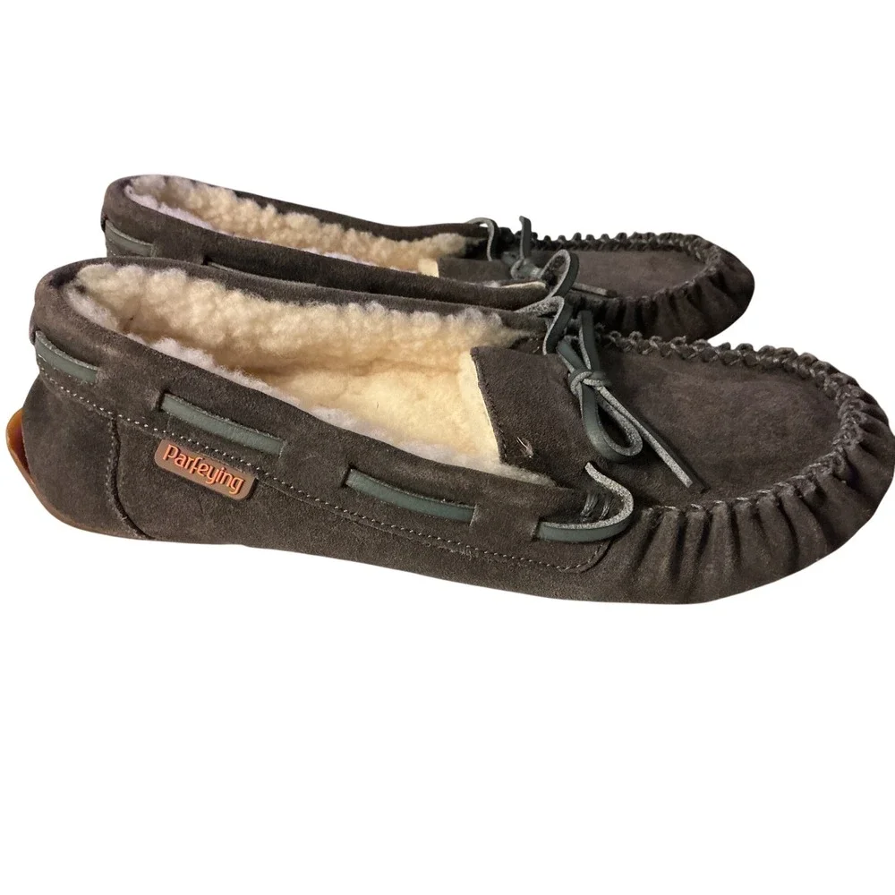 Parfeying Mens 7.5 Suede Moccasin Slippers Charcoal Grey Shearling Lined Shoes